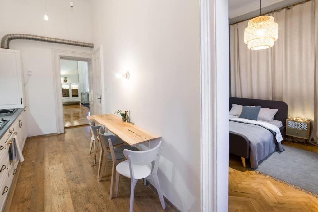 No.8: Lovely & Cosy 3-Room Heart Of The City Timisoara Exterior foto